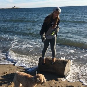 Meet your Posher, Alexandra